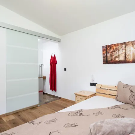 Apartamento In Neukirchen Am Gro Venediger With Balcony